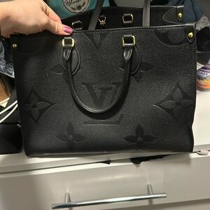 - Black LV Onthego MM. limited time sale -msrp
$3,450.0…